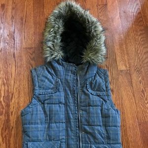 Plaid Aeropostale quilted vest